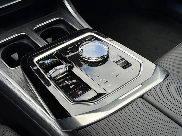 2025 BMW i7 xDrive60