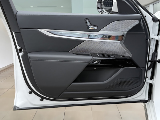 2025 BMW 7 Series 760i xDrive