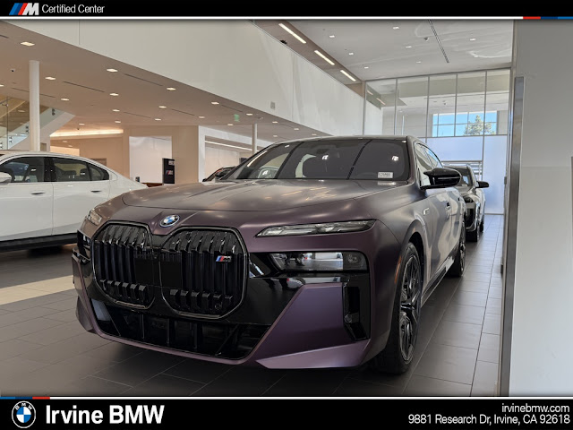 2025 BMW i7 M70
