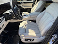 2023 BMW X7 M60i
