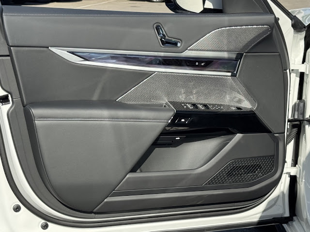 2026 BMW 7 Series 750e xDrive