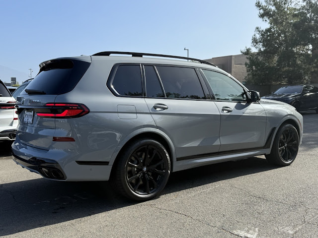 2026 BMW X7 M60i